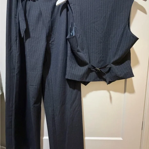 Heartloom Navy Pinstripe Vest and High-Waist Trousers Set - Picture 2 of 6